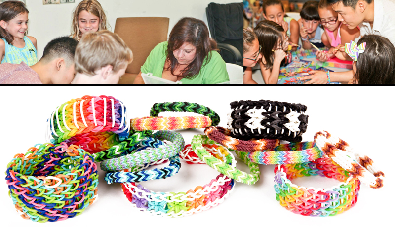 Παιδιά Παίζουν με τον Αργαλειό Rainbow Loom