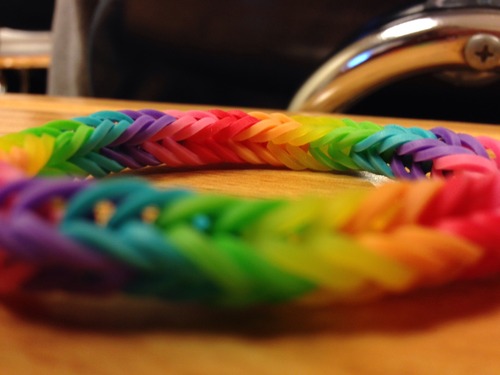 Rainbow Loom Χρωματιστό Βραχιόλι 
