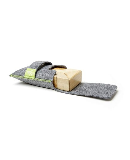 Tegu Prism Pocket Pouch Natural - Προϊόν μέσα σε θήκη αποθήκευσης